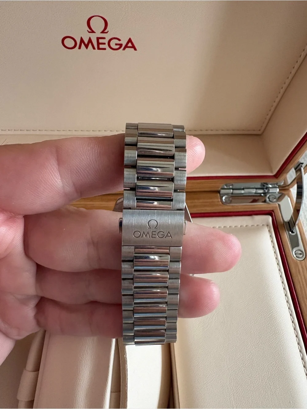 Omega Aqua Terra Sandstone 38 mm